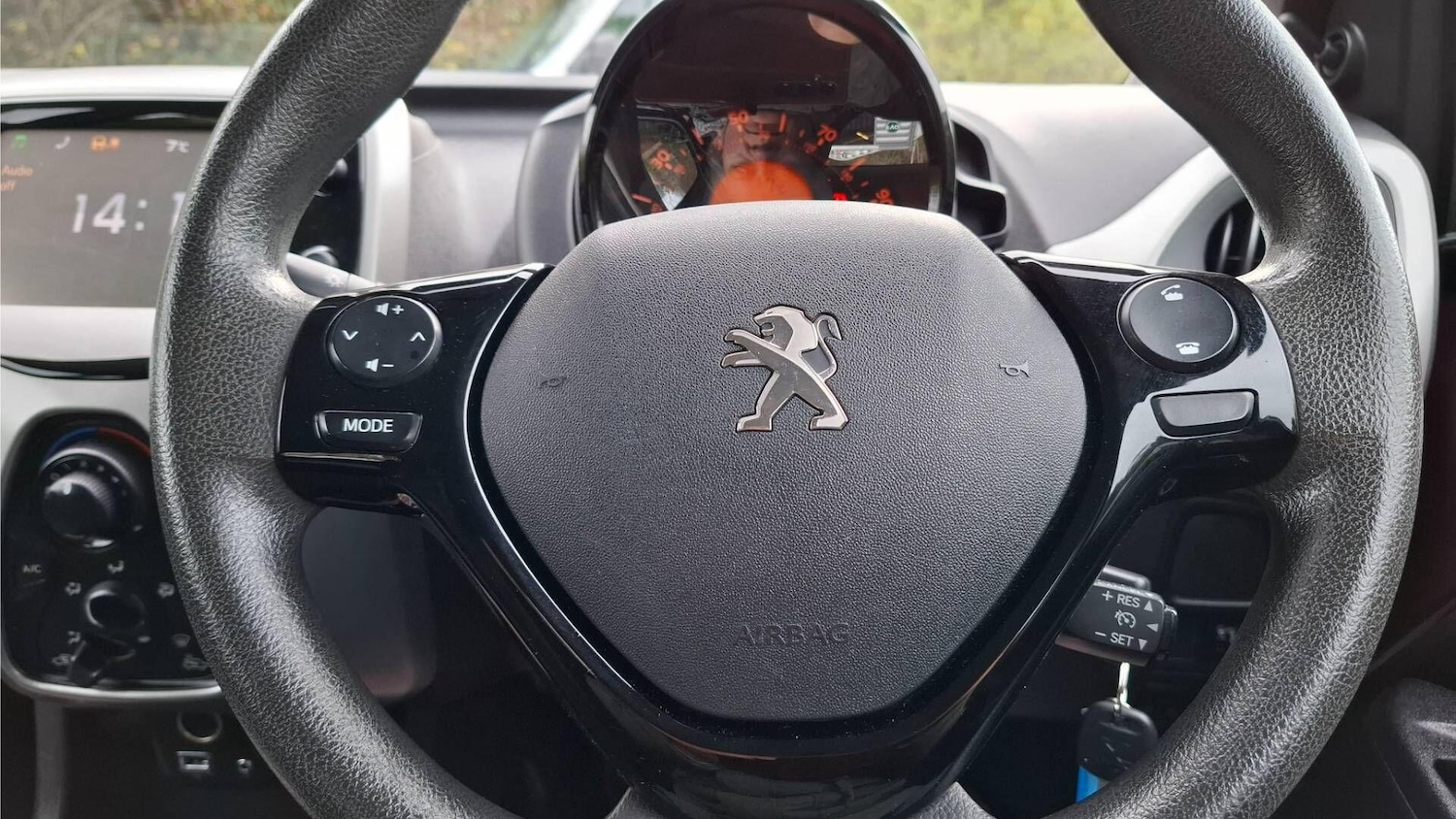 Used Peugeot 108 2016 for sale - 76619751: Photo 13