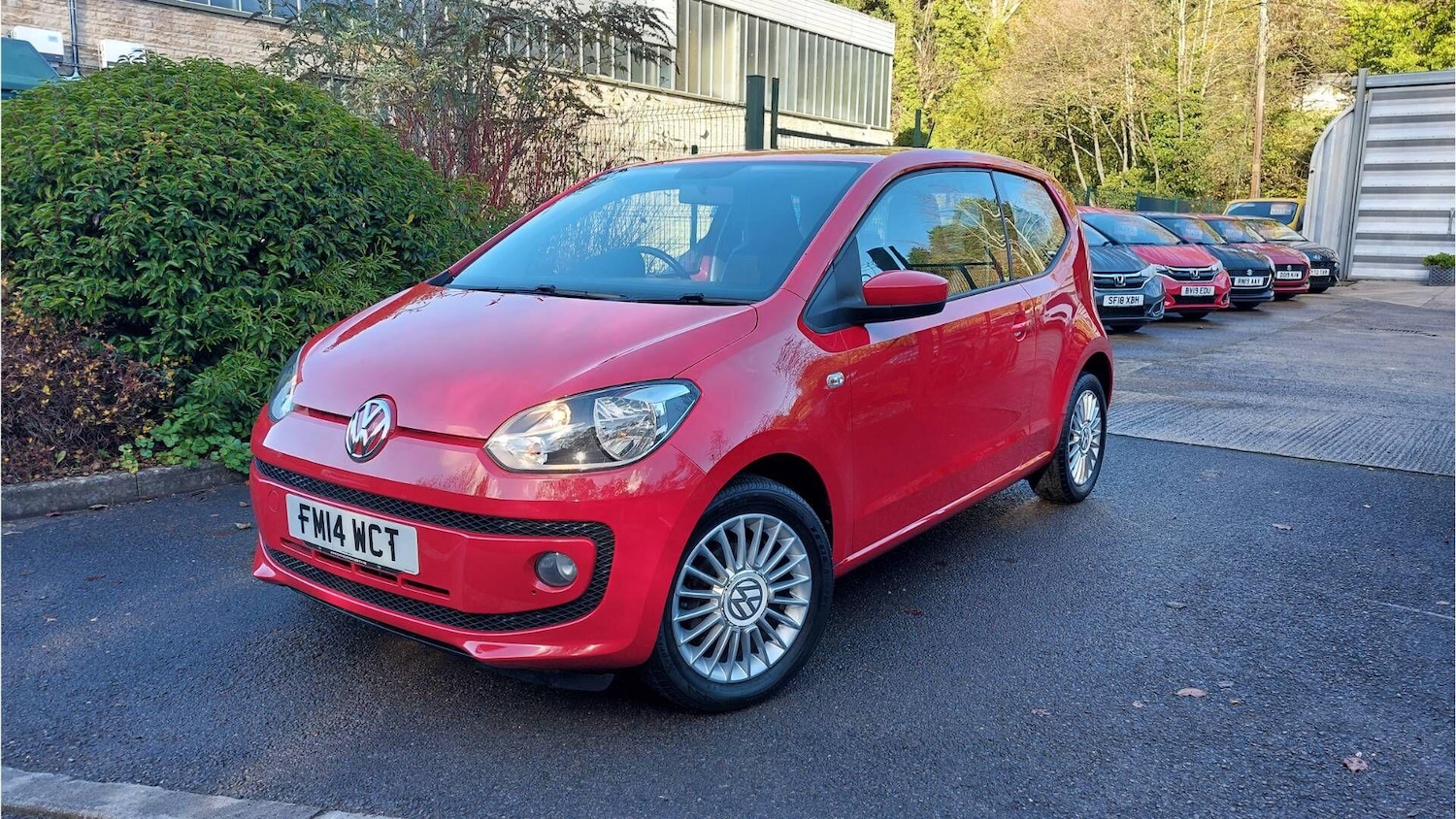 Used Volkswagen up! 2014 for sale - 76572940: Photo 1