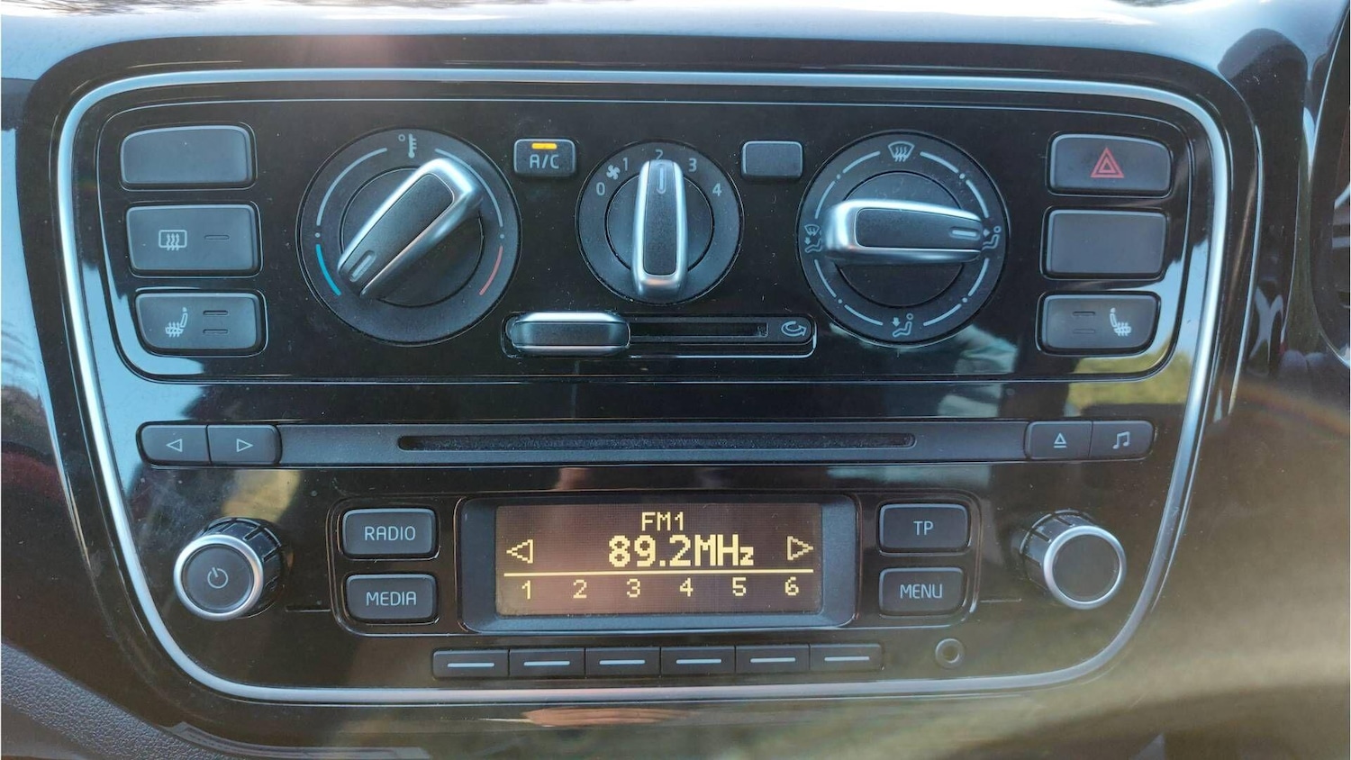 Used Volkswagen up! 2014 for sale - 76572940: Photo 12