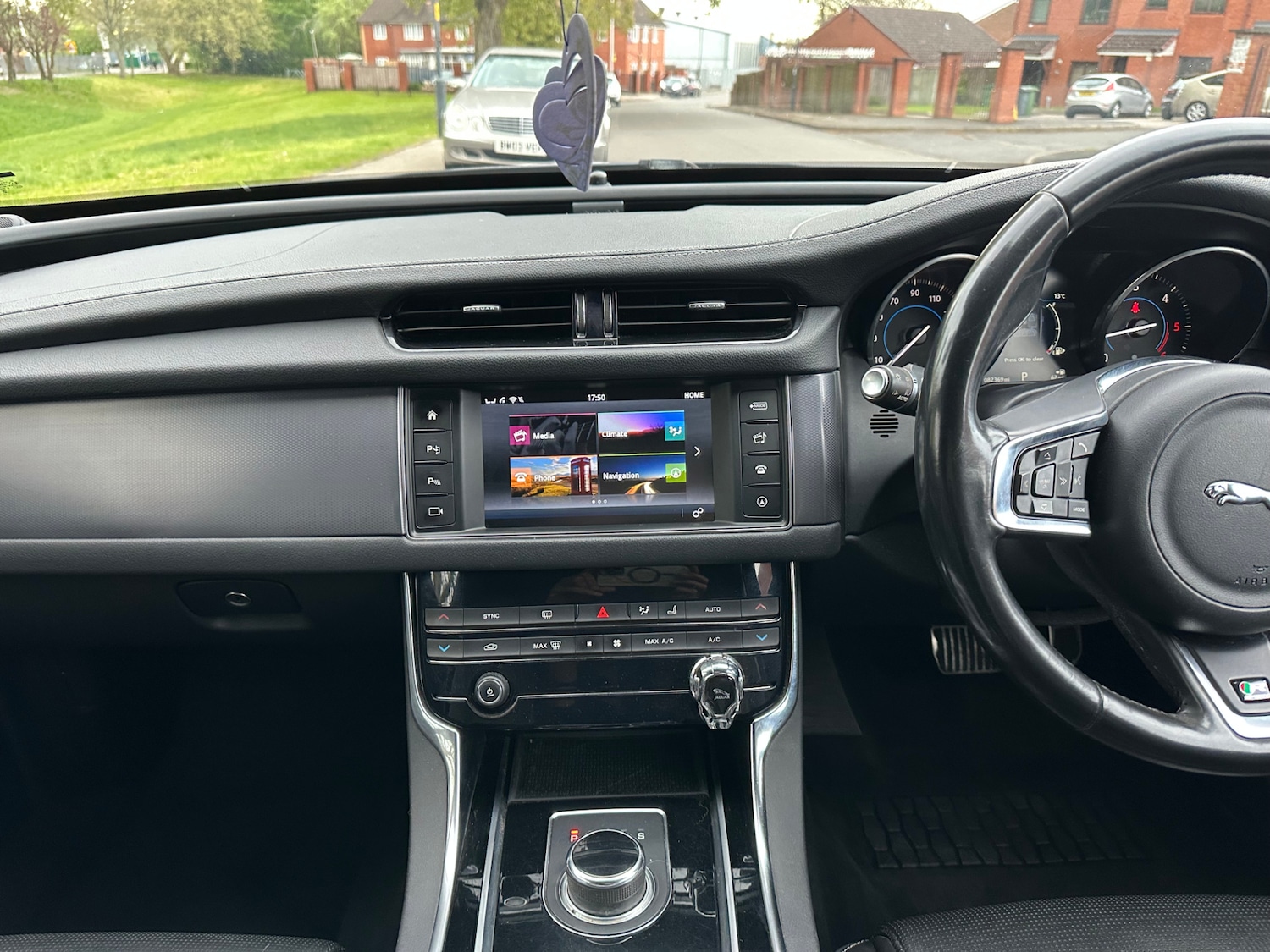 Used Jaguar XF 2016 for sale - 76460941: Photo 18