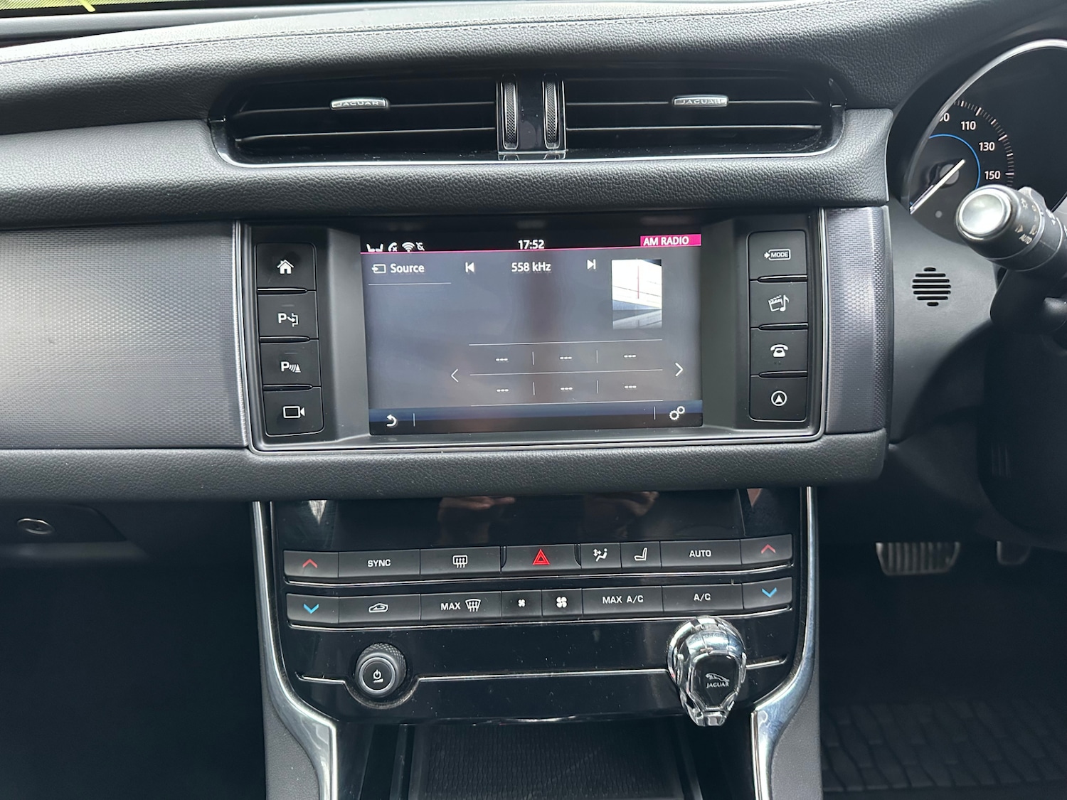 Used Jaguar XF 2016 for sale - 76460941: Photo 19