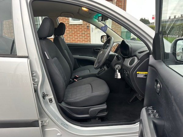 Used Hyundai i10 2009 for sale - 76309762: Photo 10