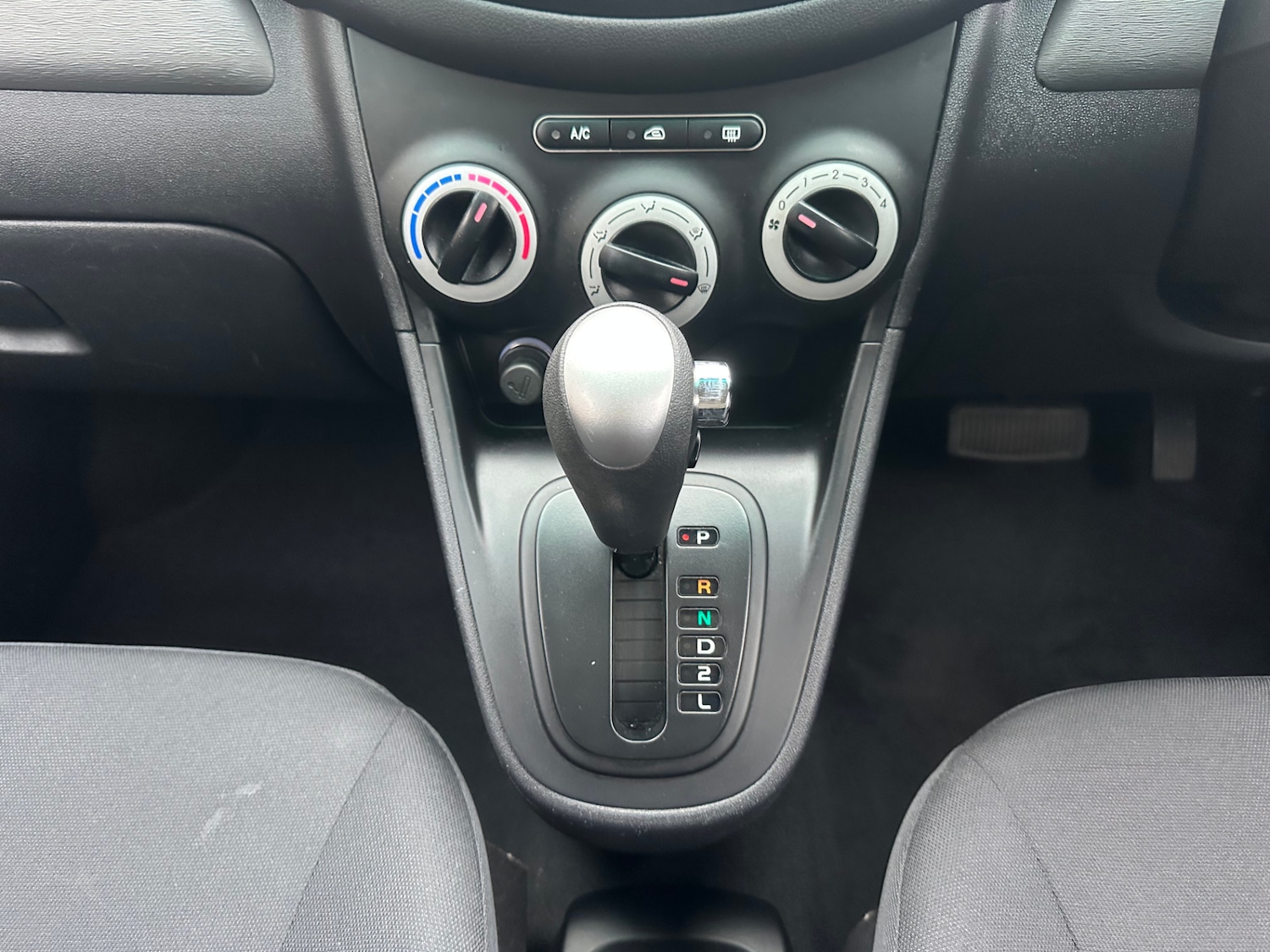 Used Hyundai i10 2009 for sale - 76309762: Photo 18