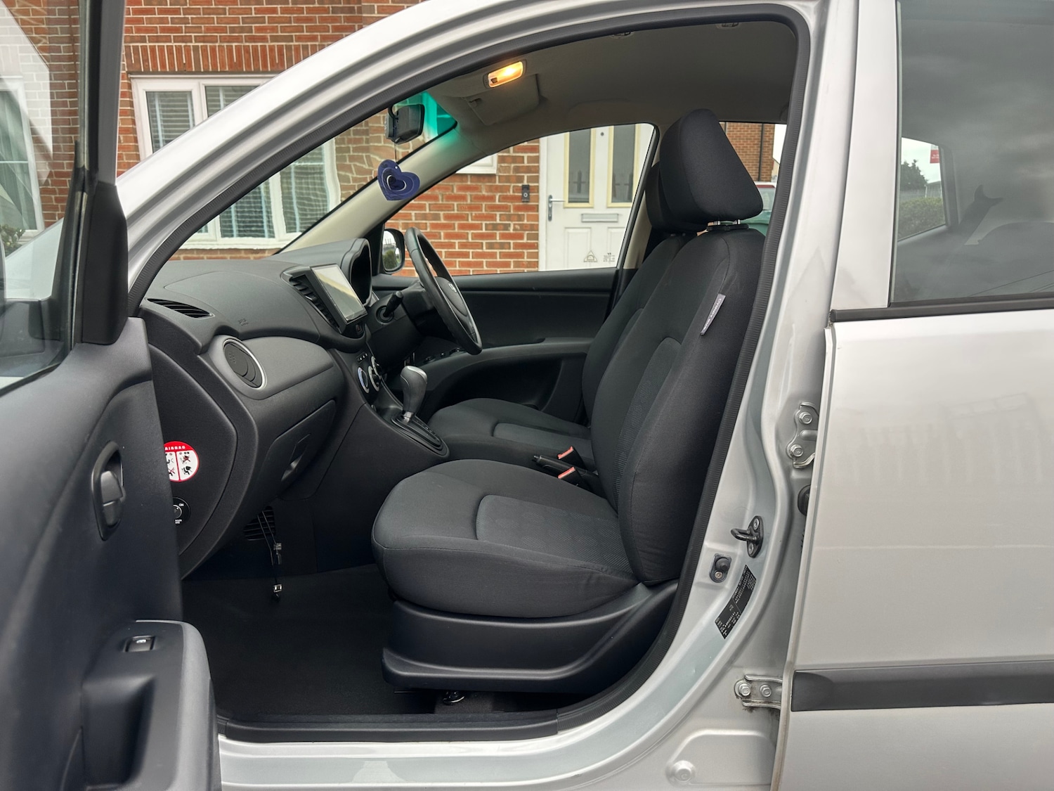 Used Hyundai i10 2009 for sale - 76309762: Photo 9