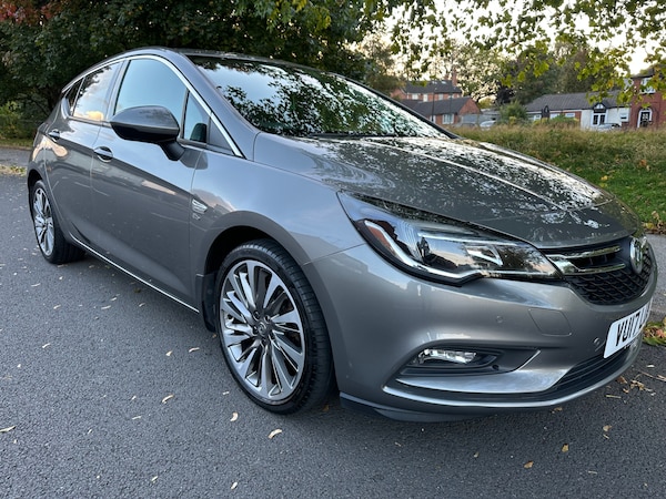 Used Vauxhall Astra 2017 for sale - 76211585: Photo 1