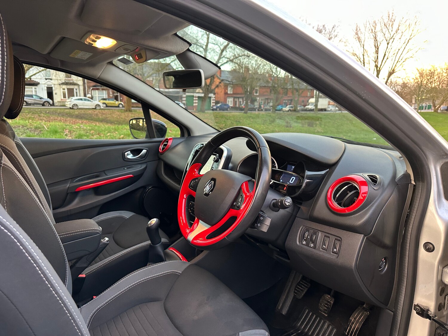 Used Renault Clio 2016 for sale - 77555816: Photo 12