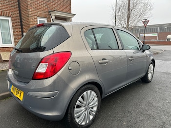 Used Vauxhall Corsa 2011 for sale - 77241156: Photo