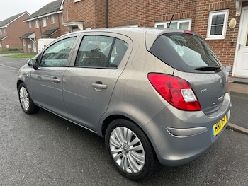 Used Vauxhall Corsa 2011 for sale - 77241156: Photo