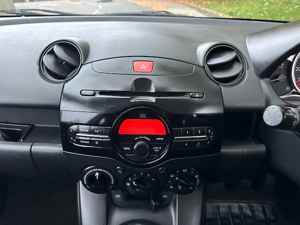 Used Mazda Mazda2 2012 for sale - 76257725: Photo 17