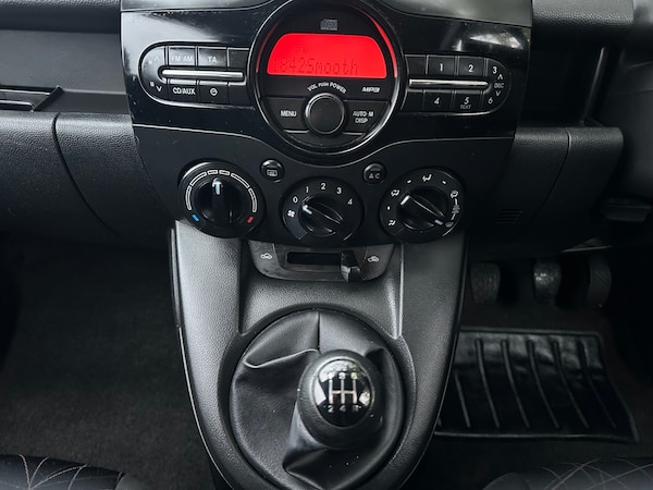 Used Mazda Mazda2 2012 for sale - 76257725: Photo 18