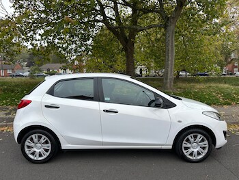 Used Mazda Mazda2 2012 for sale - 76257725: Photo 3