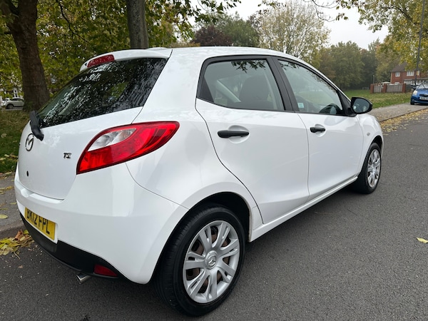 Used Mazda Mazda2 2012 for sale - 76257725: Photo 5