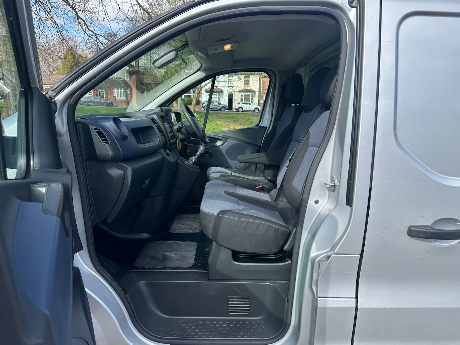 Used Vauxhall Vivaro 2015 for sale - 78099801: Photo 11