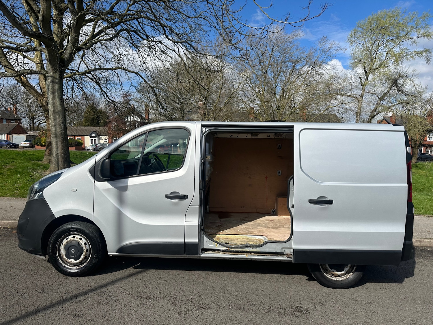 Used Vauxhall Vivaro 2015 for sale - 78099801: Photo 5