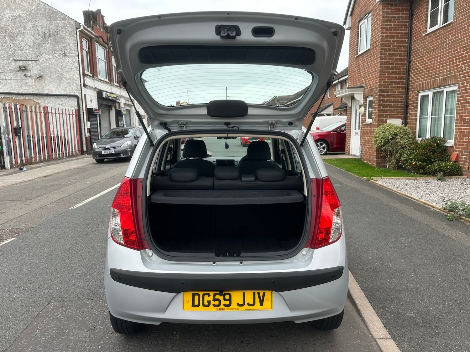 Used Hyundai i10 2009 for sale - 76949733: Photo 28