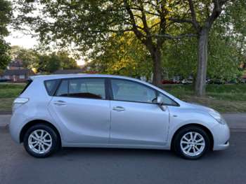 Used Toyota Verso 2011 for sale - 74645721: Photo