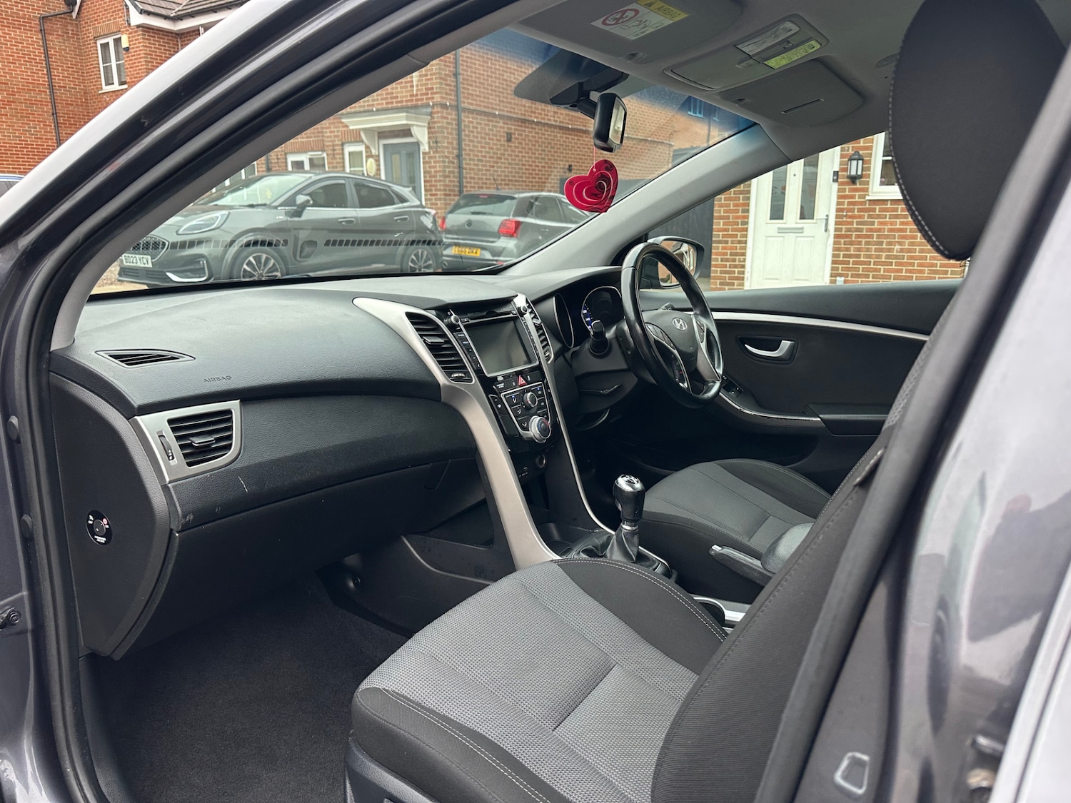 Used Hyundai i30 2015 for sale - 76292832: Photo 14