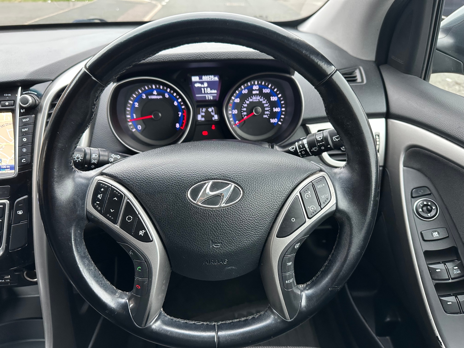 Used Hyundai i30 2015 for sale - 76292832: Photo 21