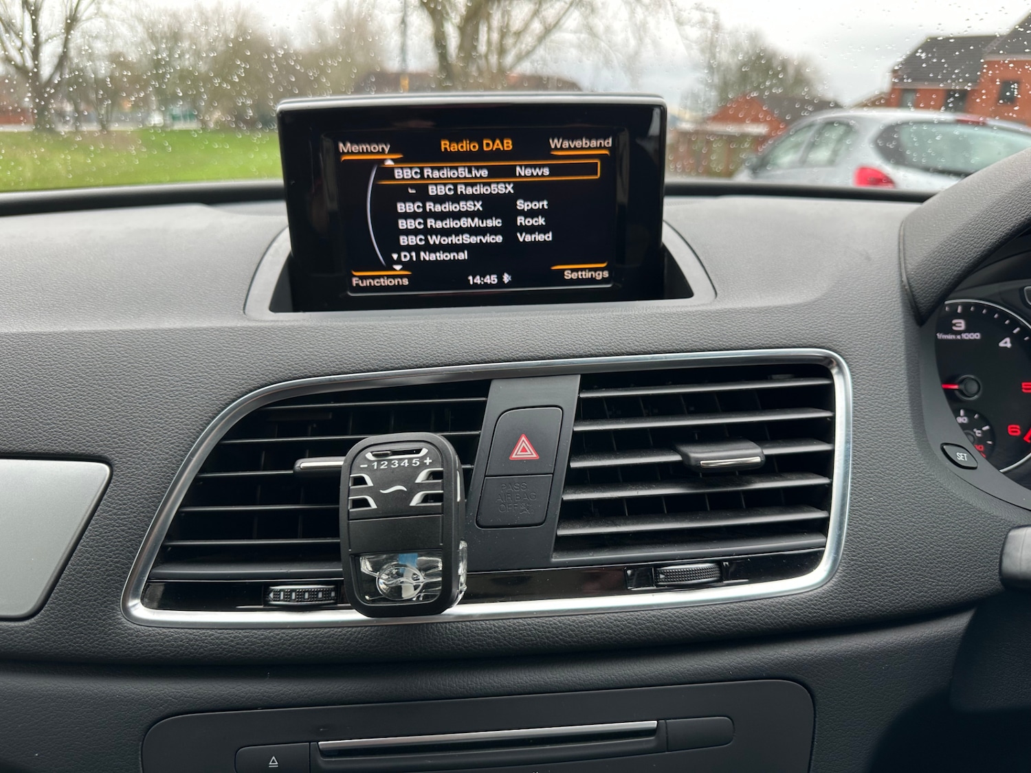 Used Audi Q3 2016 for sale - 77418575: Photo 15