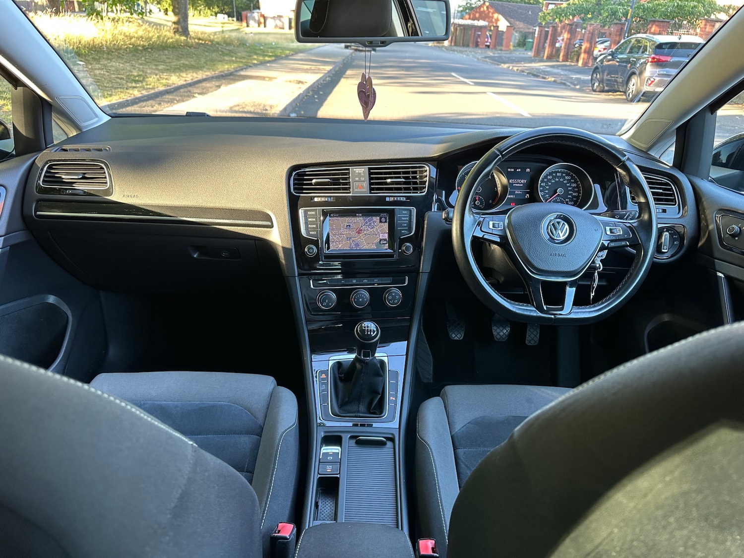 Used Volkswagen Golf 2015 for sale - 75994860: Photo 15
