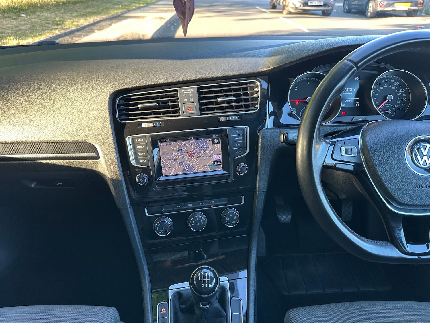 Used Volkswagen Golf 2015 for sale - 75994860: Photo 16