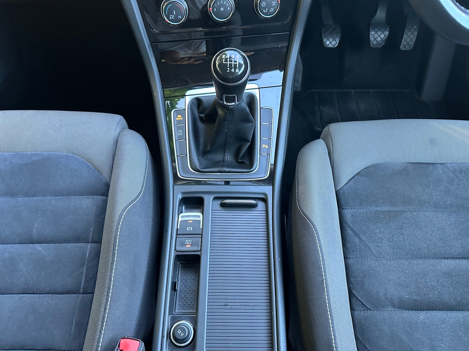 Used Volkswagen Golf 2015 for sale - 75994860: Photo 21