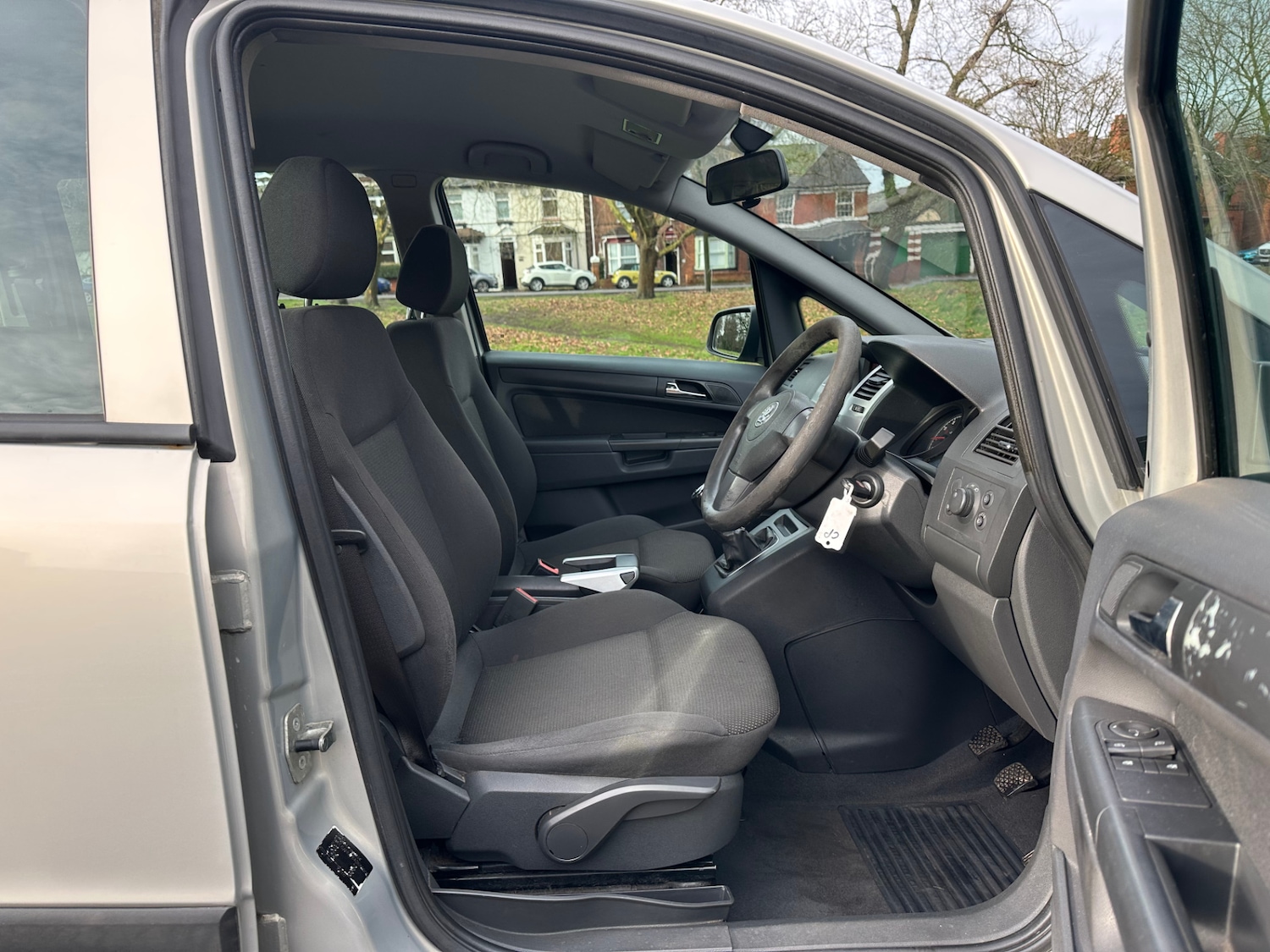 Used Vauxhall Zafira 2010 for sale - 77342756: Photo 10