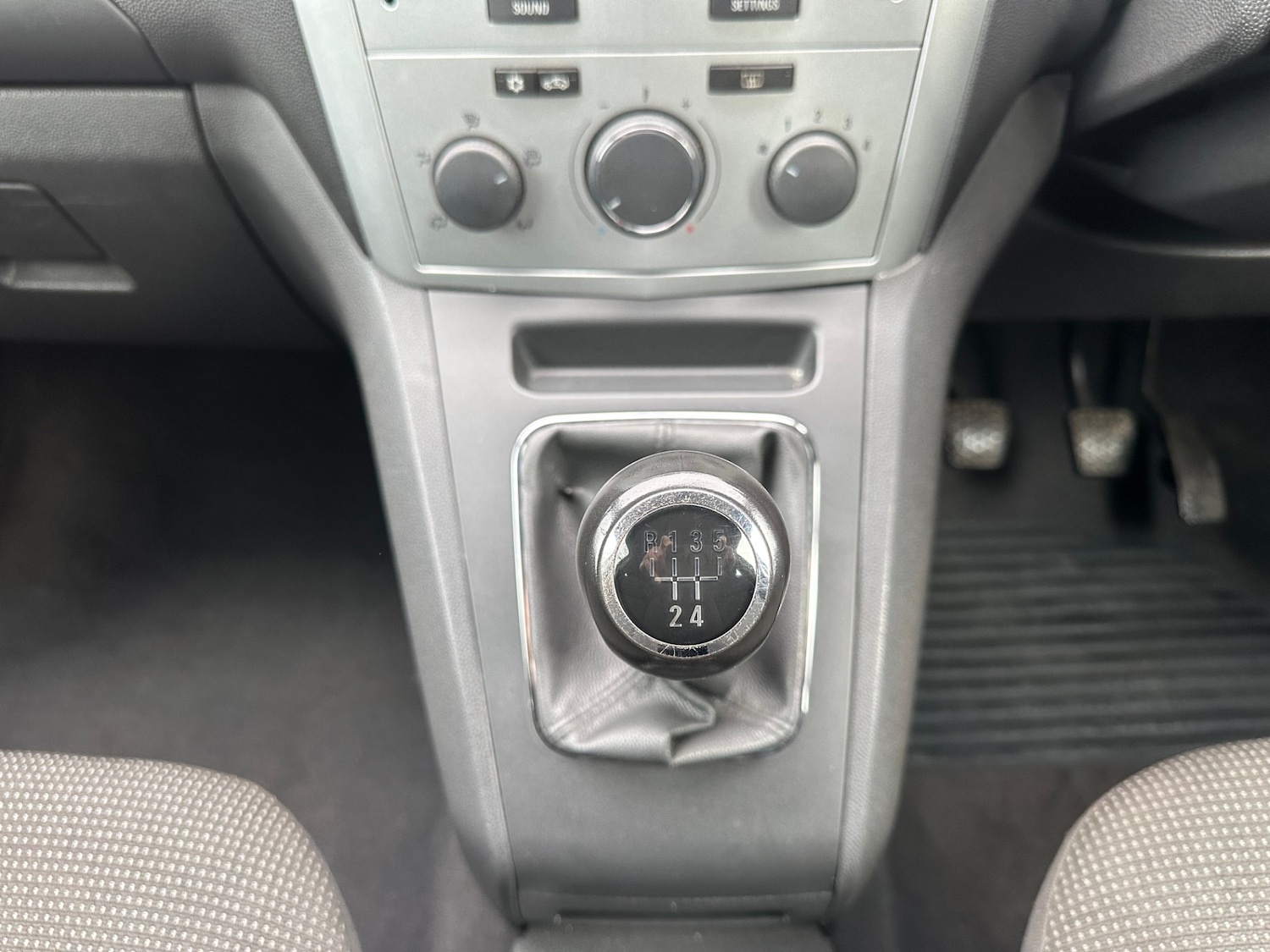 Used Vauxhall Zafira 2010 for sale - 77342756: Photo 18