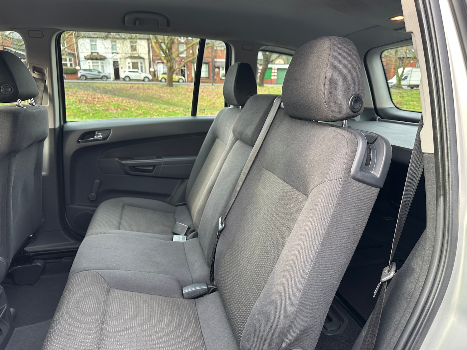 Used Vauxhall Zafira 2010 for sale - 77342756: Photo 22