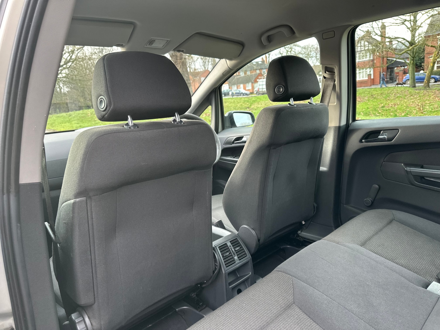 Used Vauxhall Zafira 2010 for sale - 77342756: Photo 24