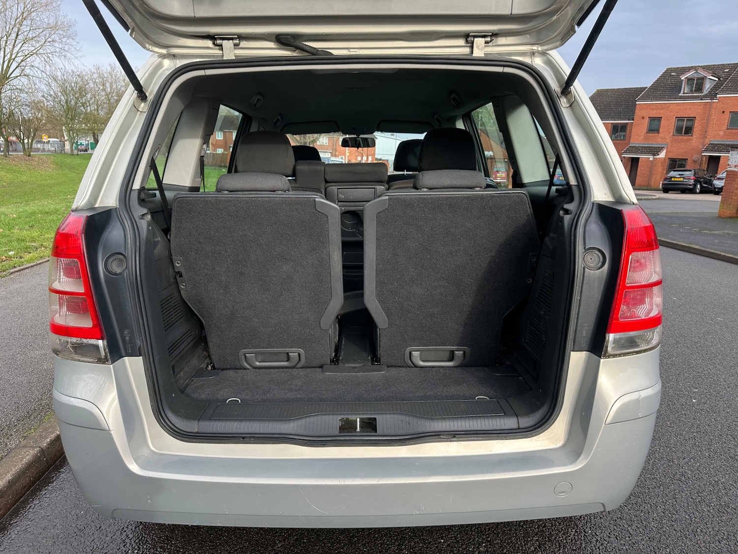 Used Vauxhall Zafira 2010 for sale - 77342756: Photo 27