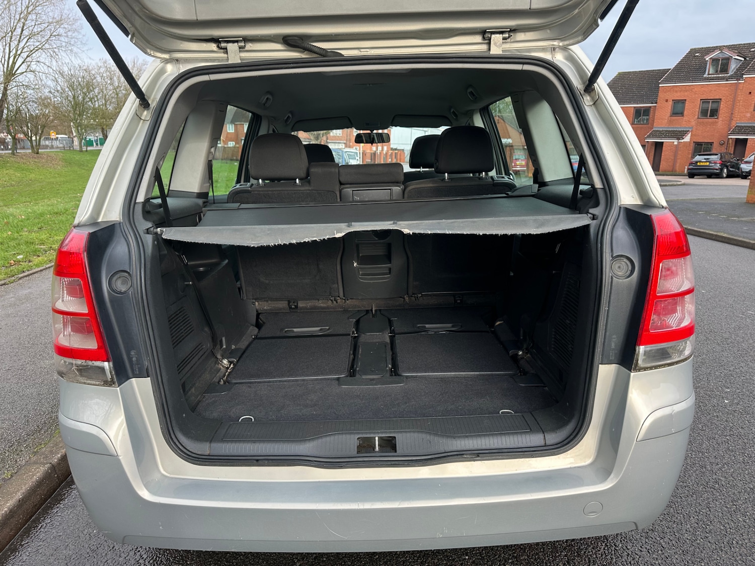 Used Vauxhall Zafira 2010 for sale - 77342756: Photo 29