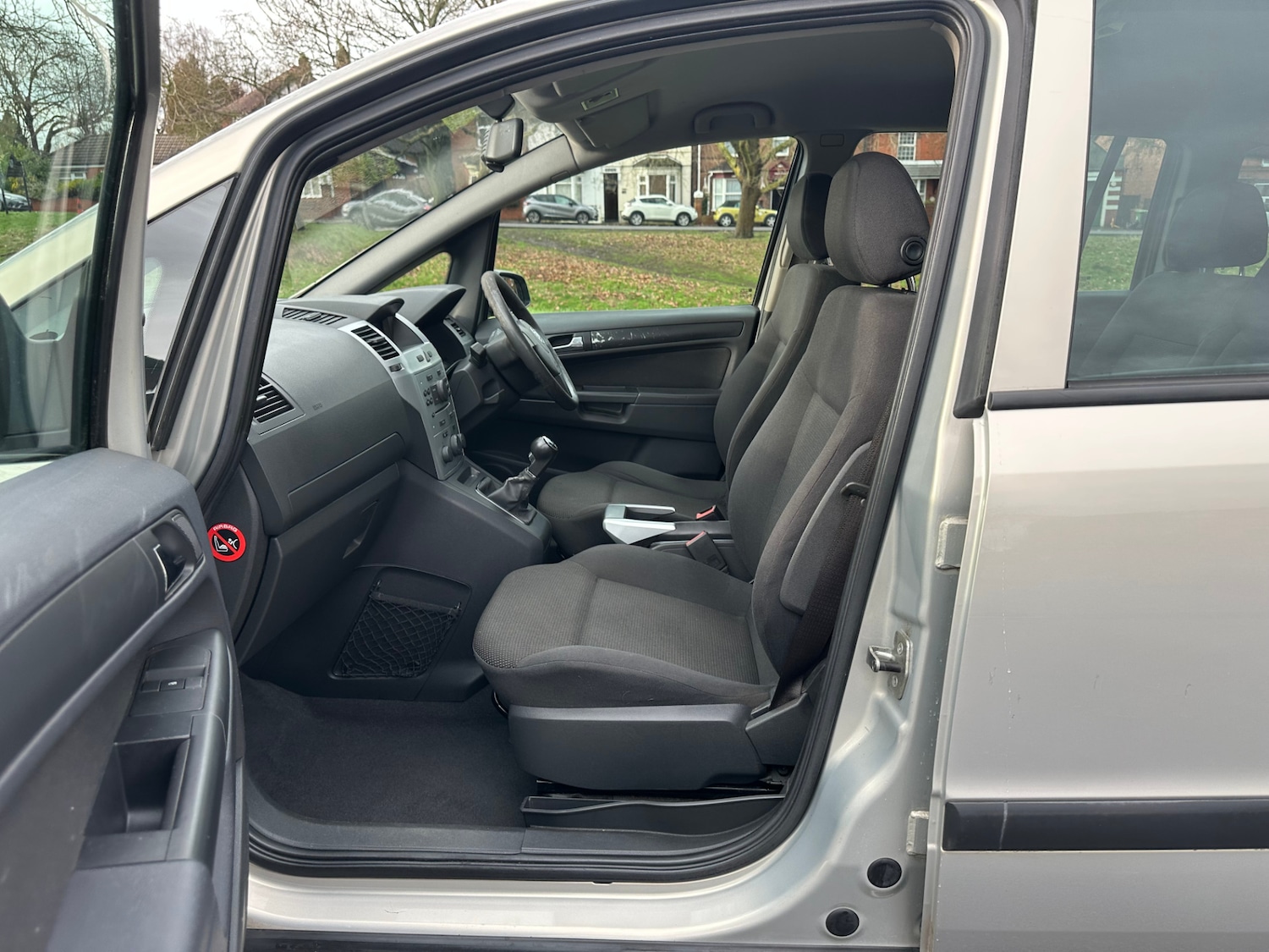 Used Vauxhall Zafira 2010 for sale - 77342756: Photo 9