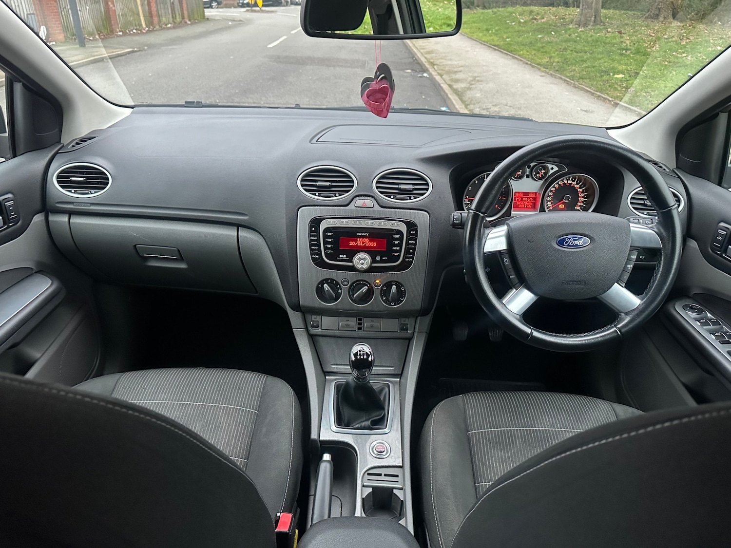 Used Ford Focus 2010 for sale - 77282763: Photo 15