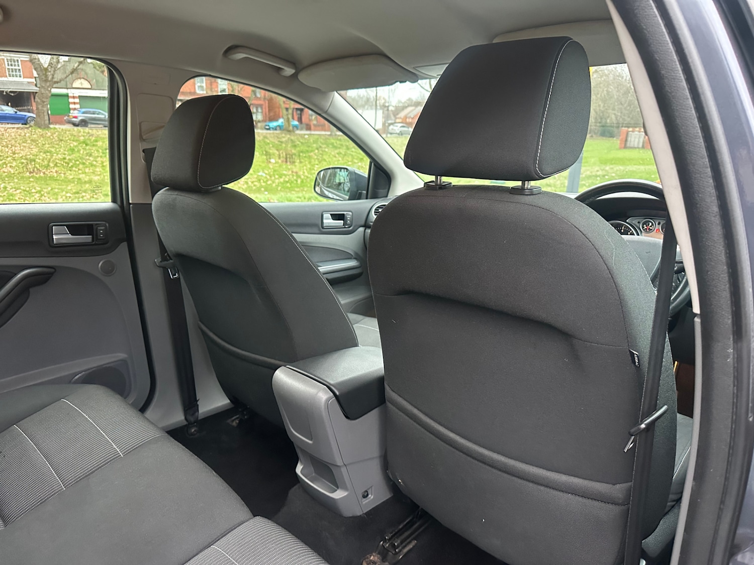 Used Ford Focus 2010 for sale - 77282763: Photo 24