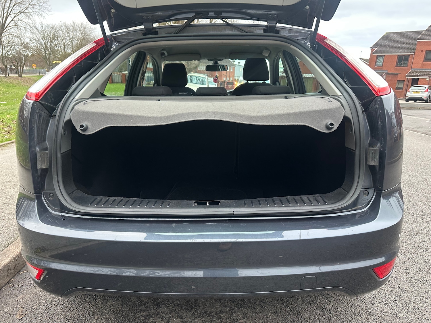 Used Ford Focus 2010 for sale - 77282763: Photo 28