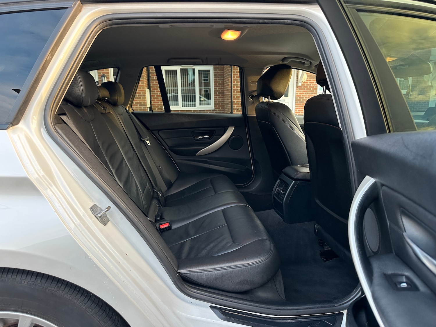 Used BMW 3 Series 2015 for sale - 76374516: Photo 27