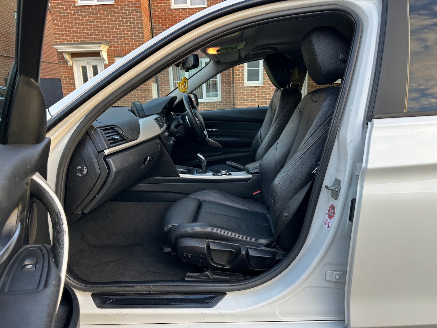 Used BMW 3 Series 2015 for sale - 76374516: Photo 9