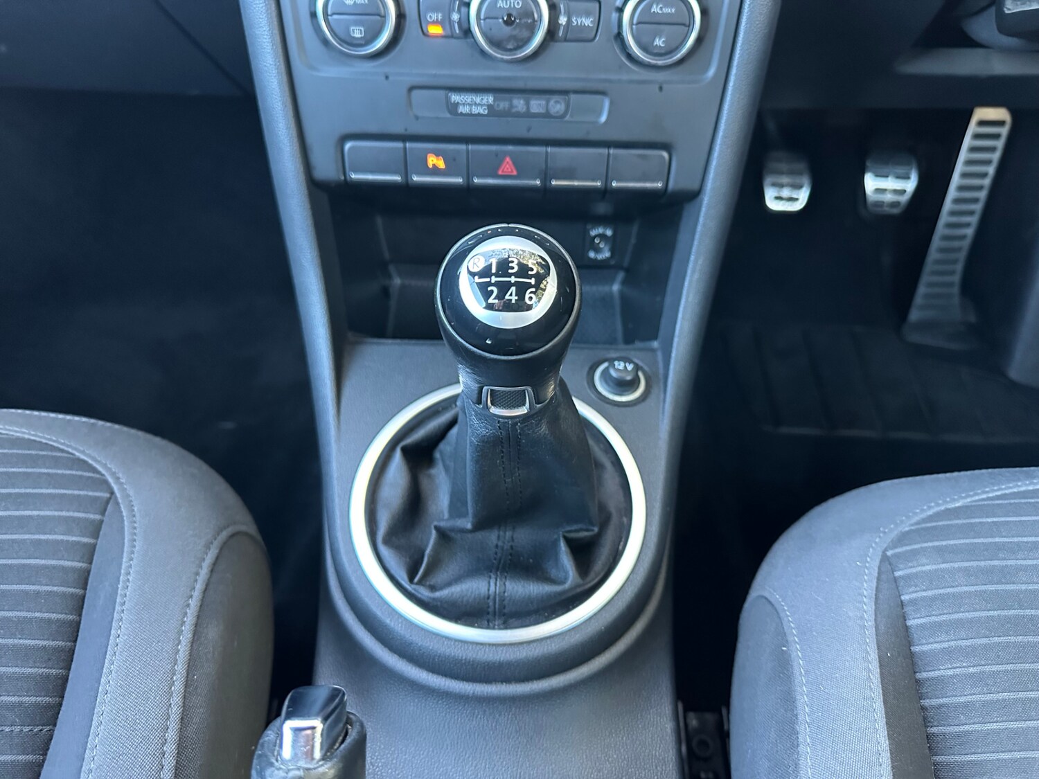 Used Volkswagen Beetle 2013 for sale - 77934219: Photo 21