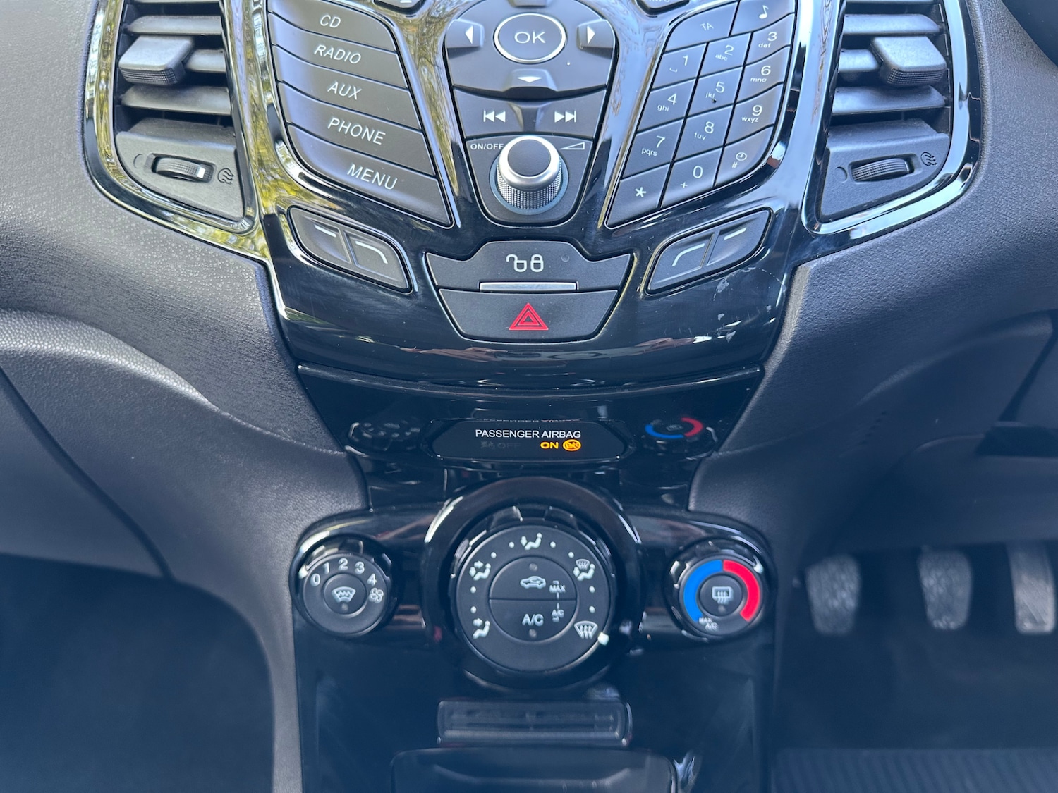 Used Ford Fiesta 2015 for sale - 76808385: Photo 19