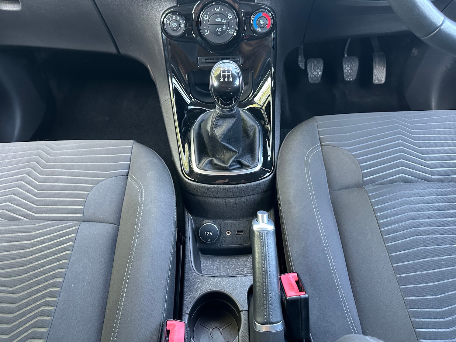 Used Ford Fiesta 2015 for sale - 76808385: Photo 21