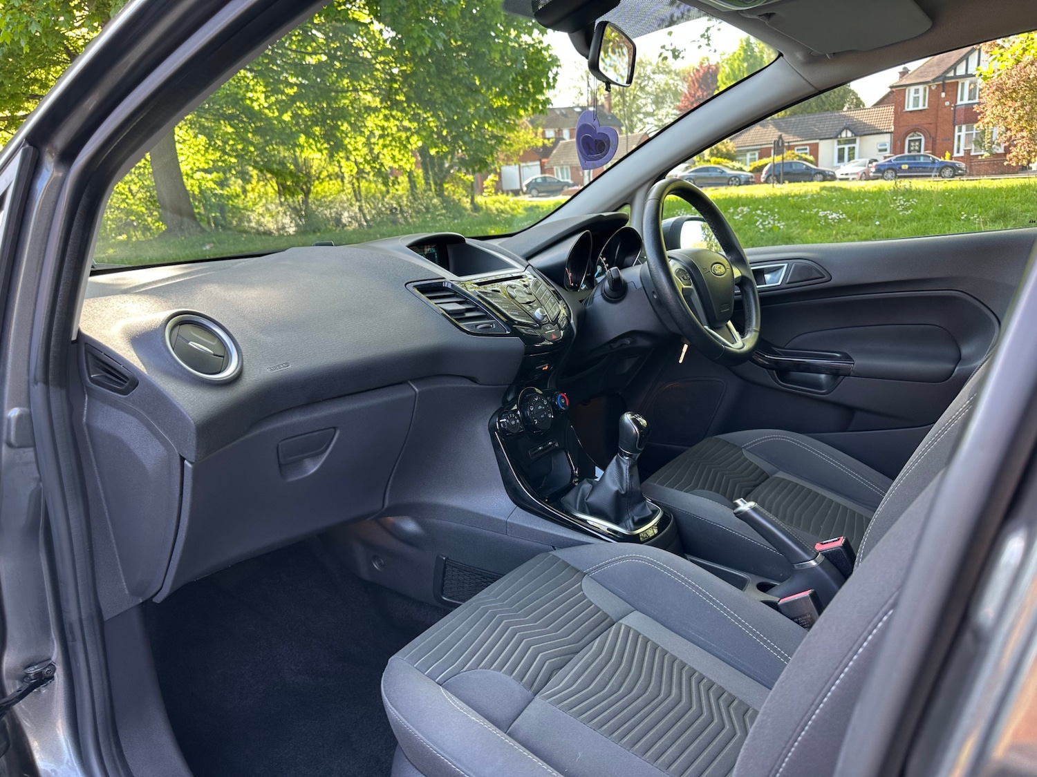 Used Ford Fiesta 2015 for sale - 77932948: Photo 5