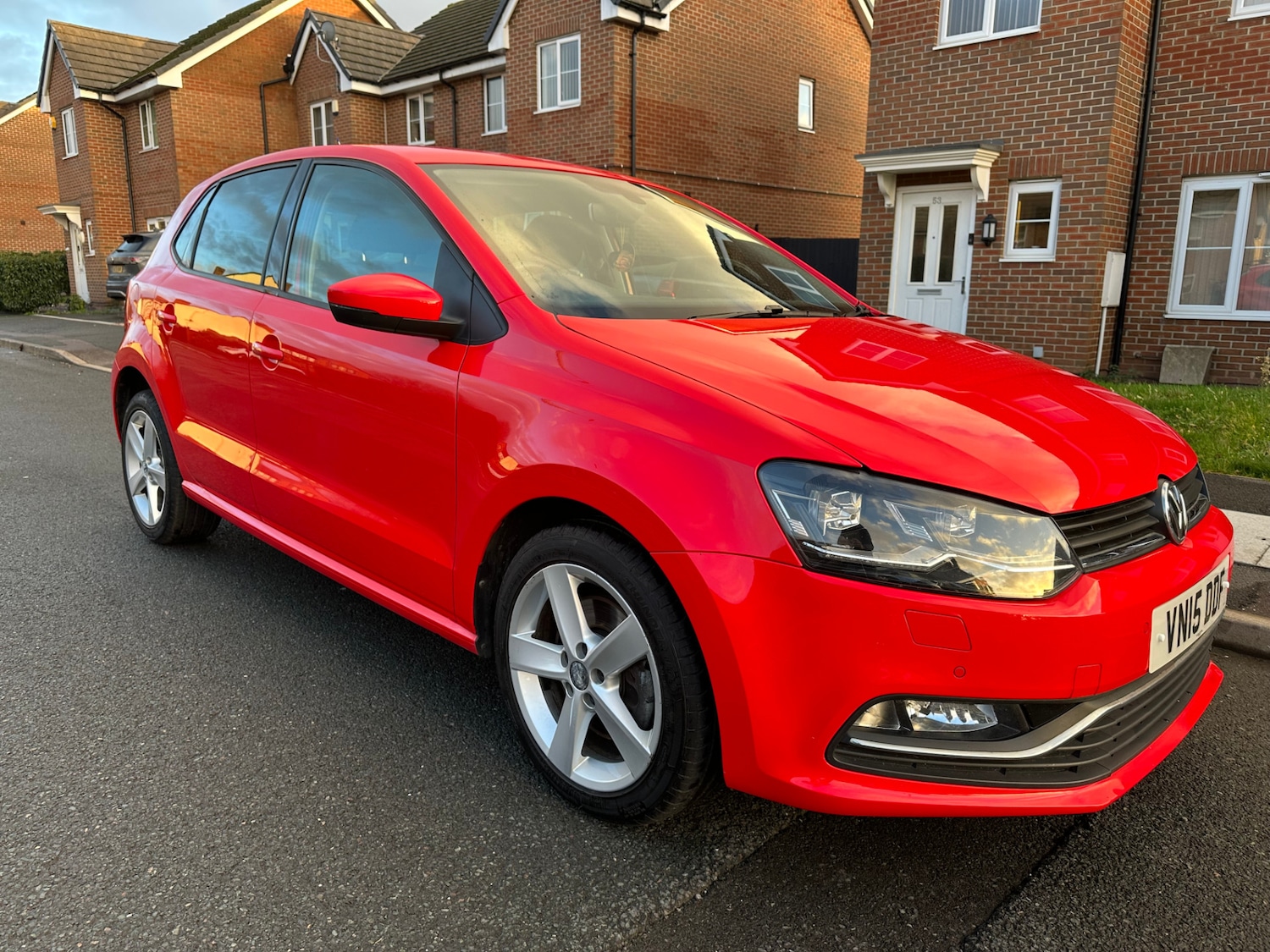Used Volkswagen Polo 2015 for sale - 76924126: Photo 1