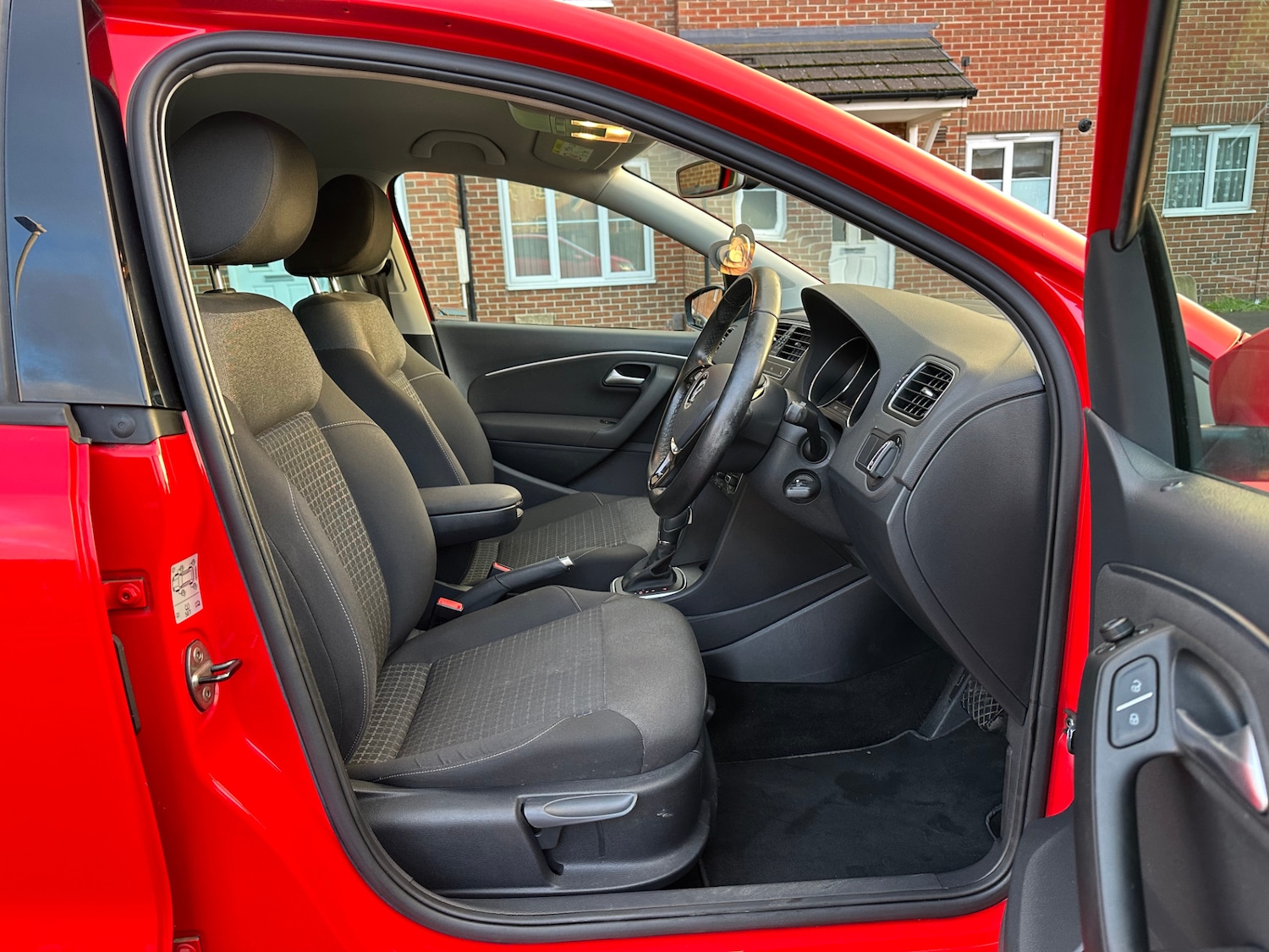 Used Volkswagen Polo 2015 for sale - 76924126: Photo 10