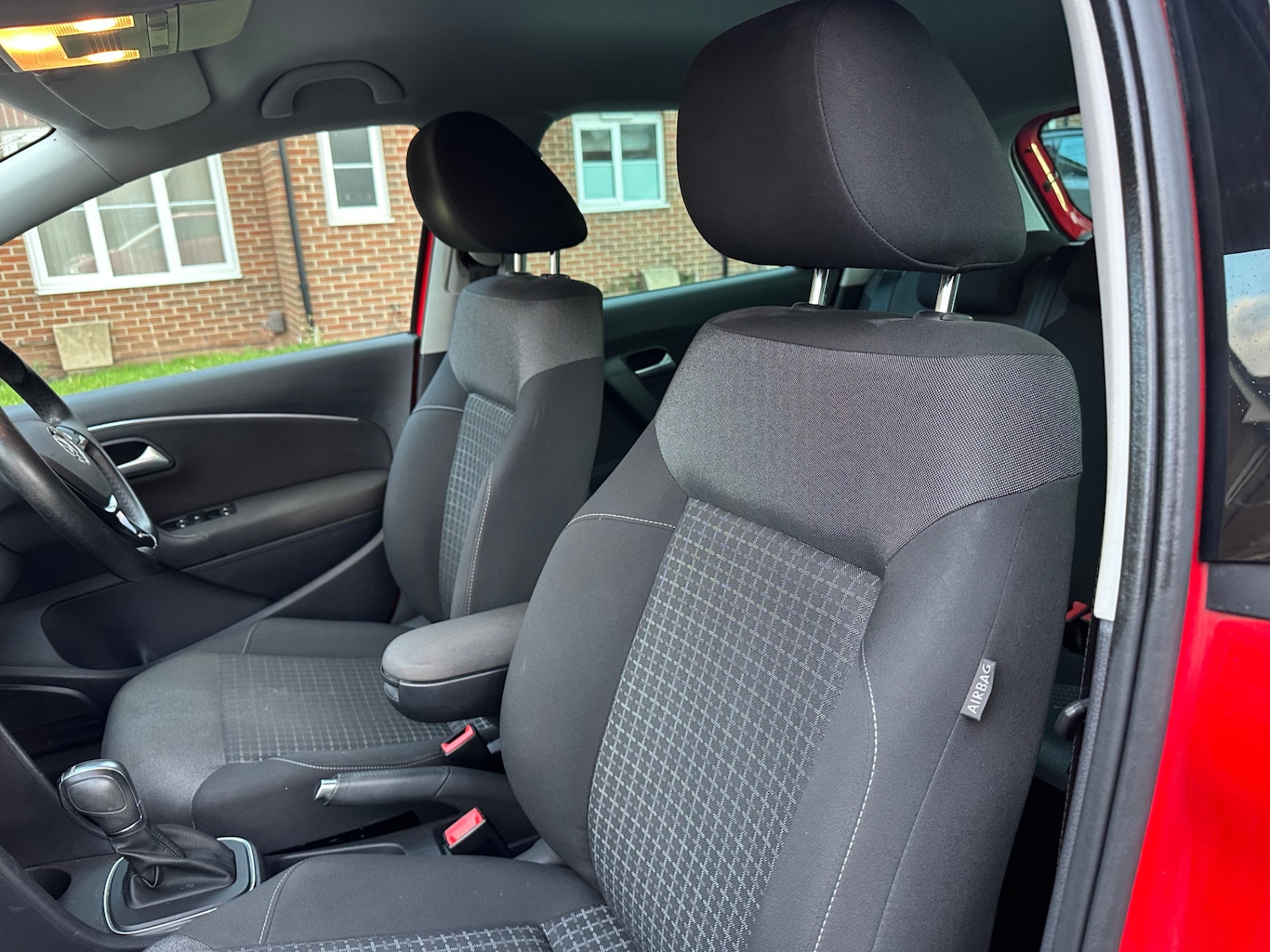 Used Volkswagen Polo 2015 for sale - 76924126: Photo 11