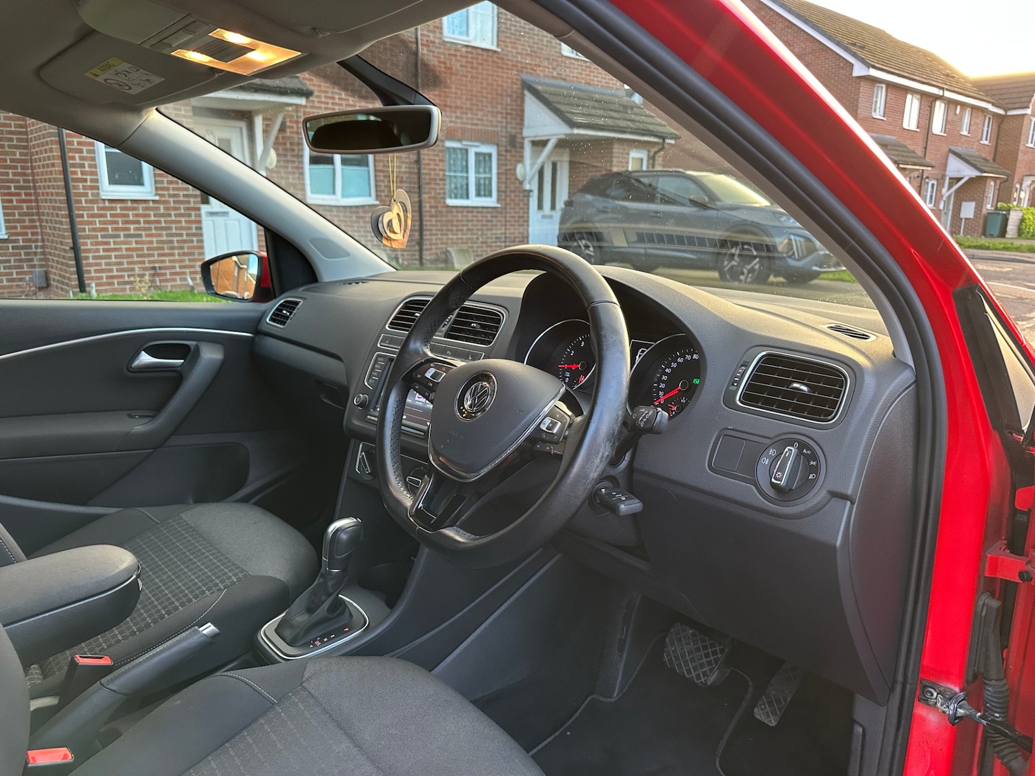 Used Volkswagen Polo 2015 for sale - 76924126: Photo 14