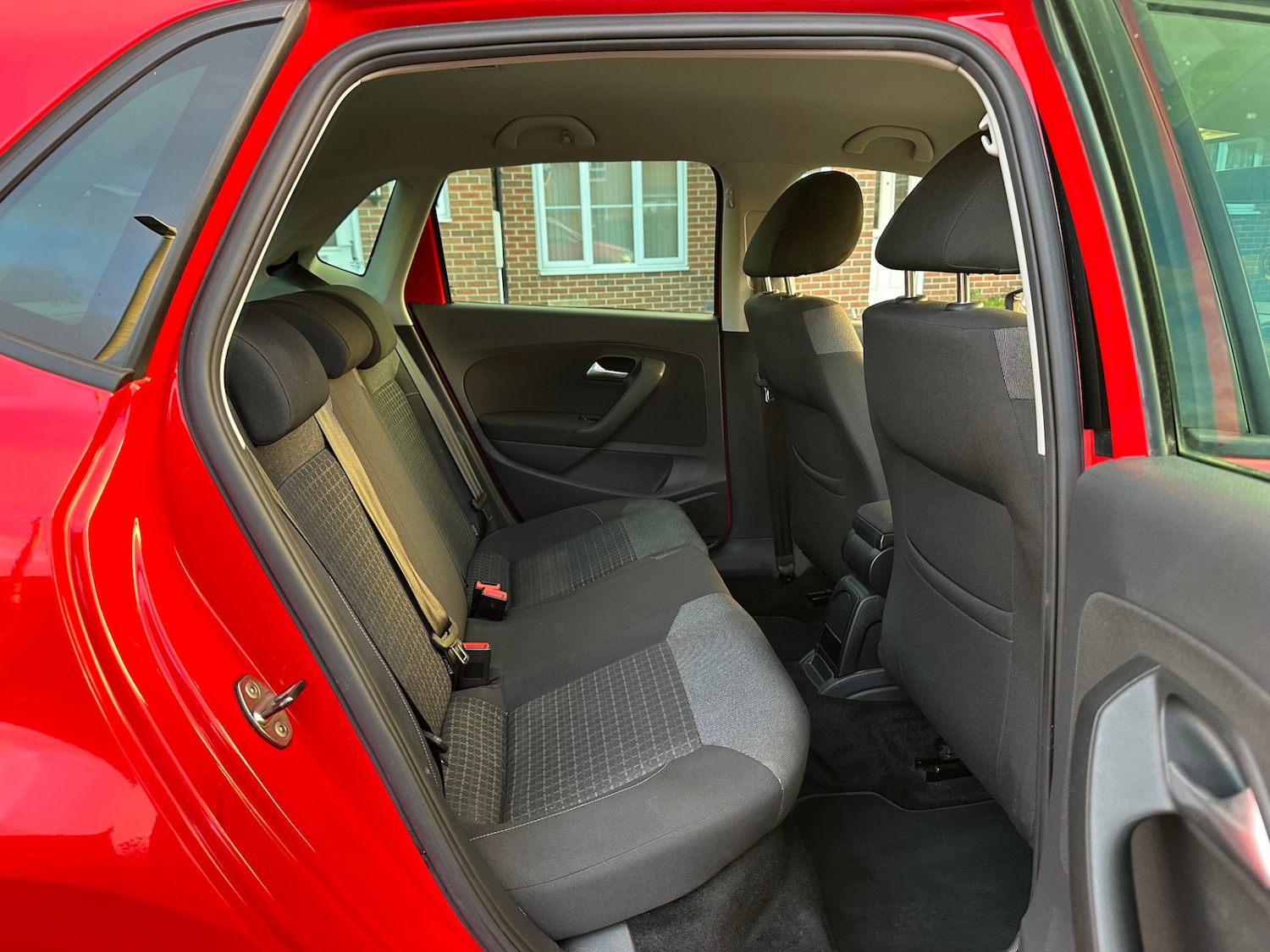 Used Volkswagen Polo 2015 for sale - 76924126: Photo 24