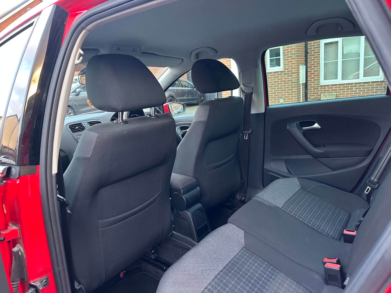 Used Volkswagen Polo 2015 for sale - 76924126: Photo 27