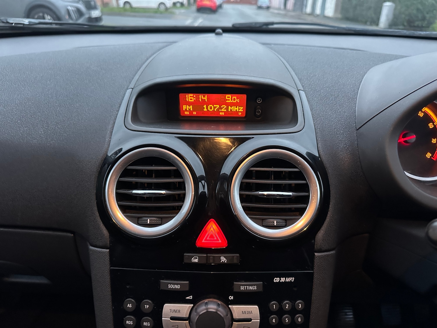 Used Vauxhall Corsa 2013 for sale - 77048127: Photo 17