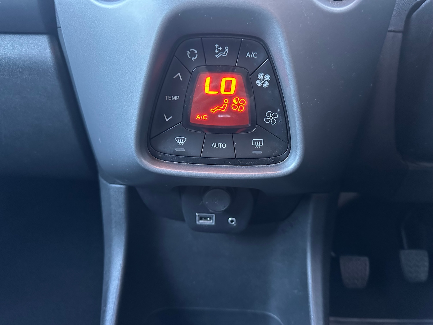 Used Toyota AYGO 2019 for sale - 78170015: Photo 37